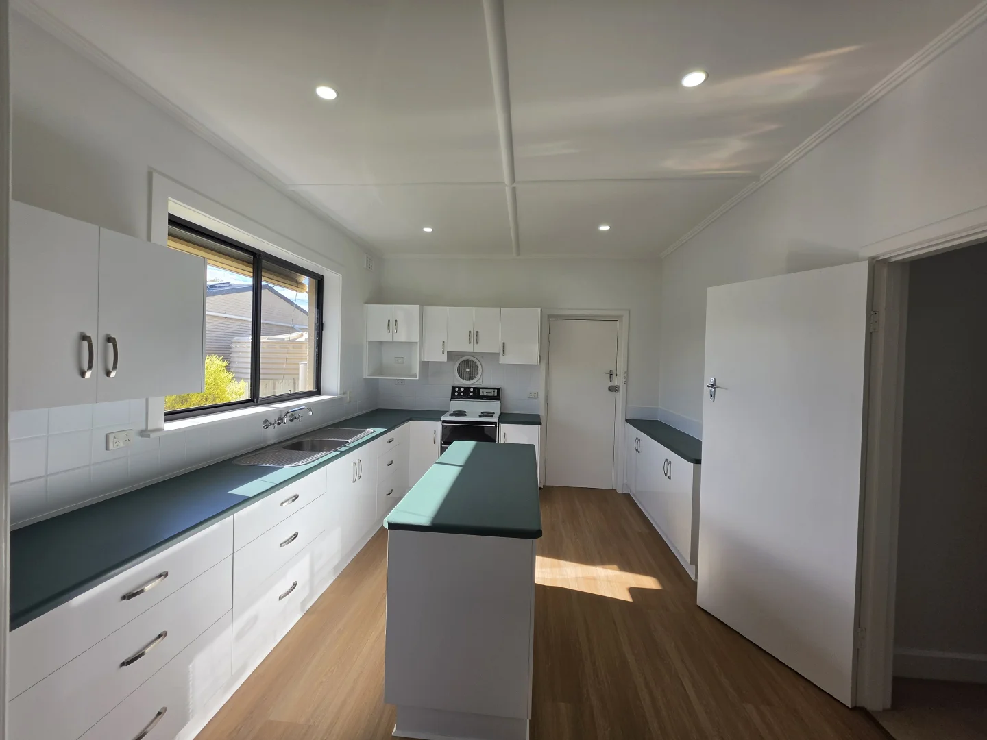 Additional image 3 of 28 Benton Street, Millicent SA 5280