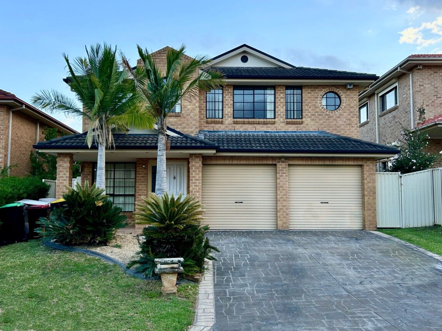 4 bedrooms House in 8 Ashlar Place WEST HOXTON NSW, 2171