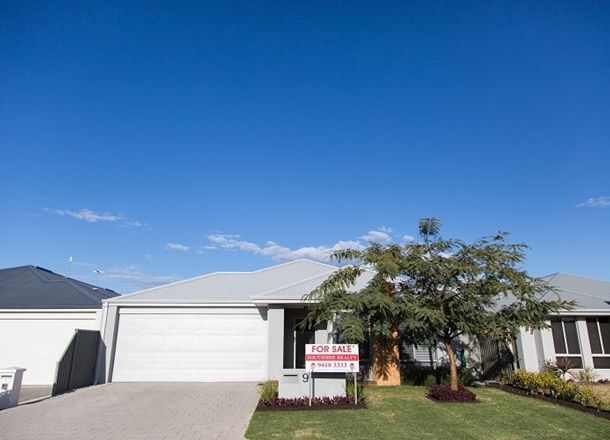 9 Lomond Crescent, Wandi WA 6167