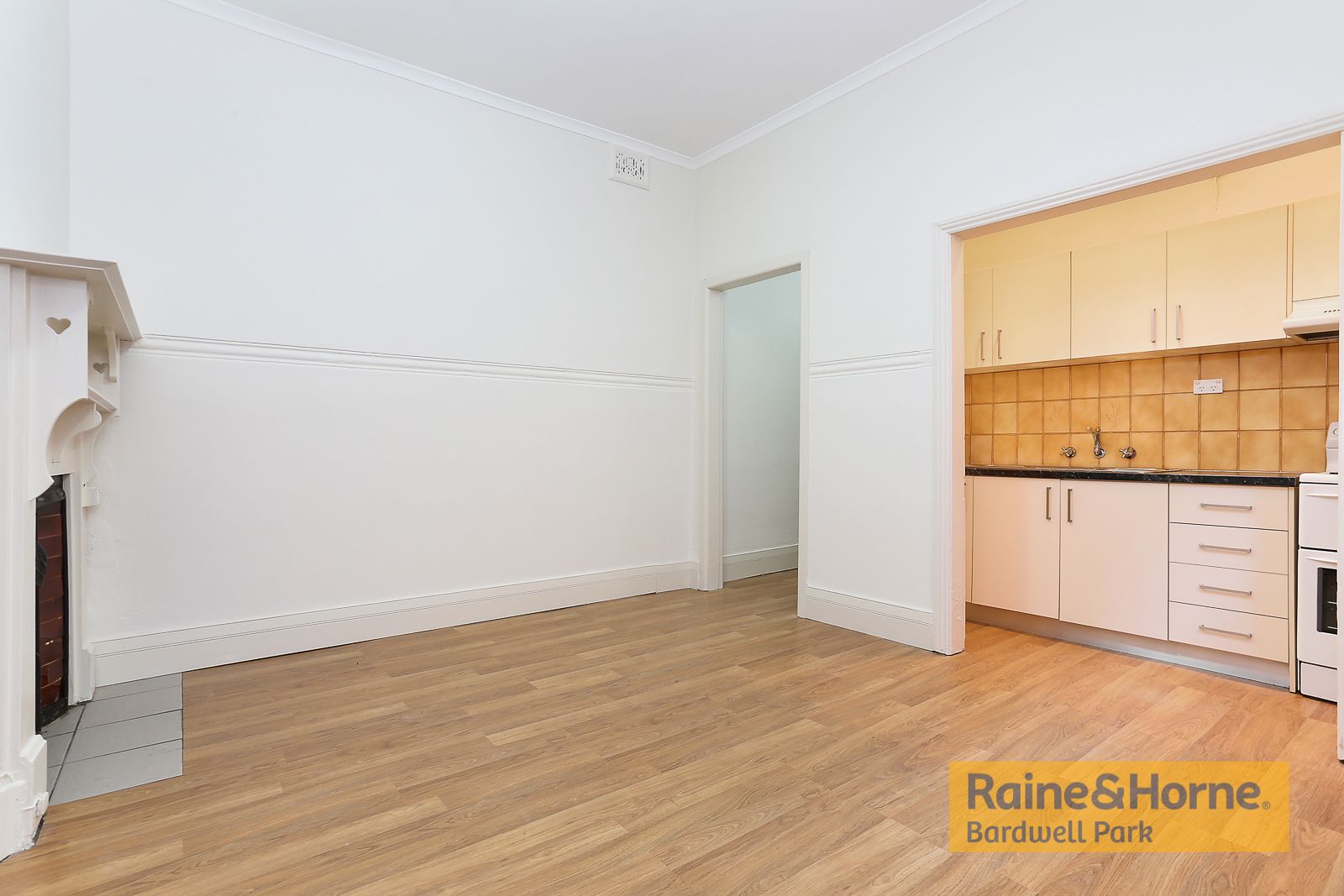 1 bedrooms Apartment / Unit / Flat in 1/13 Crinan Street HURLSTONE PARK NSW, 2193