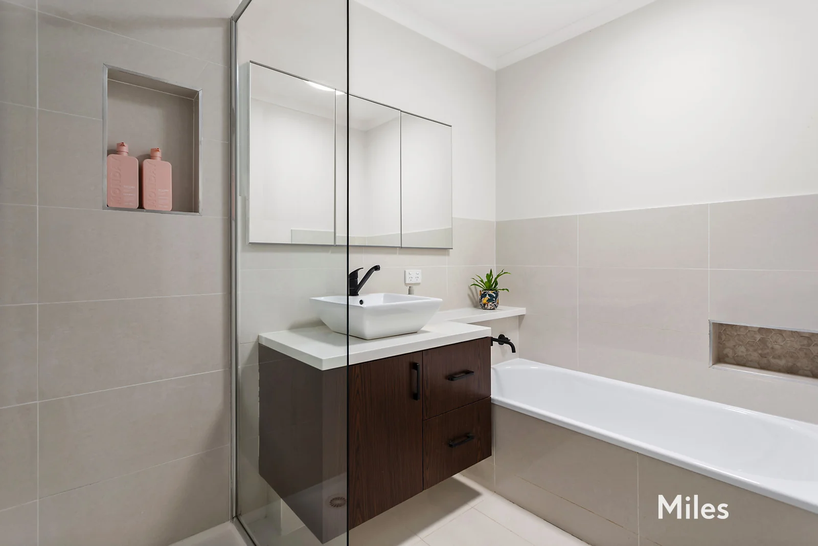 Additional image 9 of 276 Yallambie Road, Yallambie VIC 3085