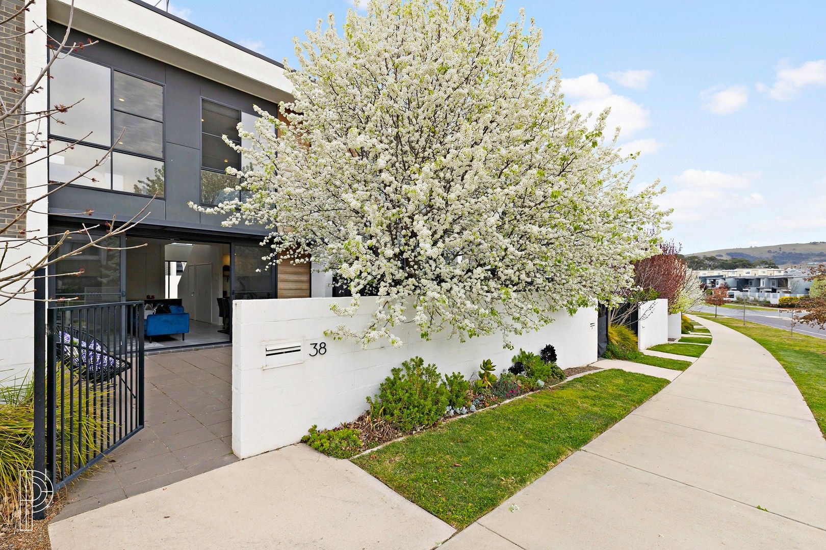 3 bedrooms House in 38 Bernard Heinze Avenue MONCRIEFF ACT, 2914