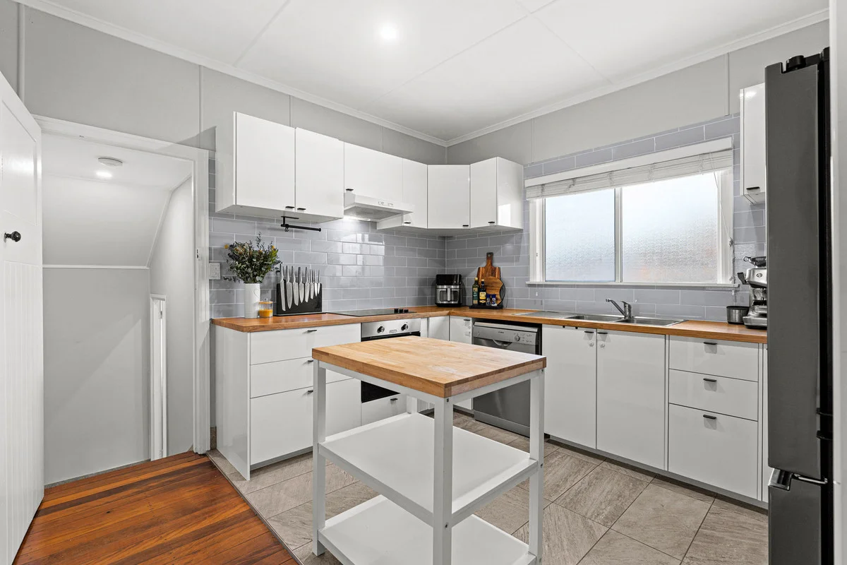 Additional image 6 of 2304 Wynnum Road, Wynnum QLD 4178