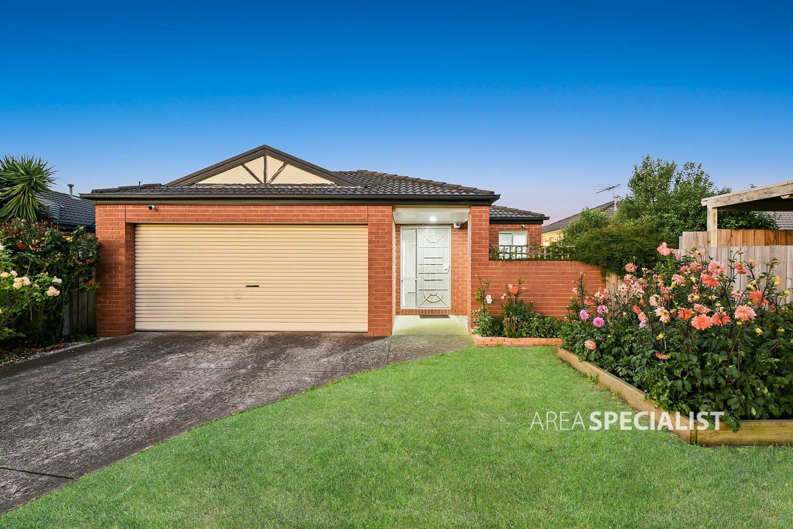 6 Carina Terrace, Cranbourne West VIC 3977, Image 0