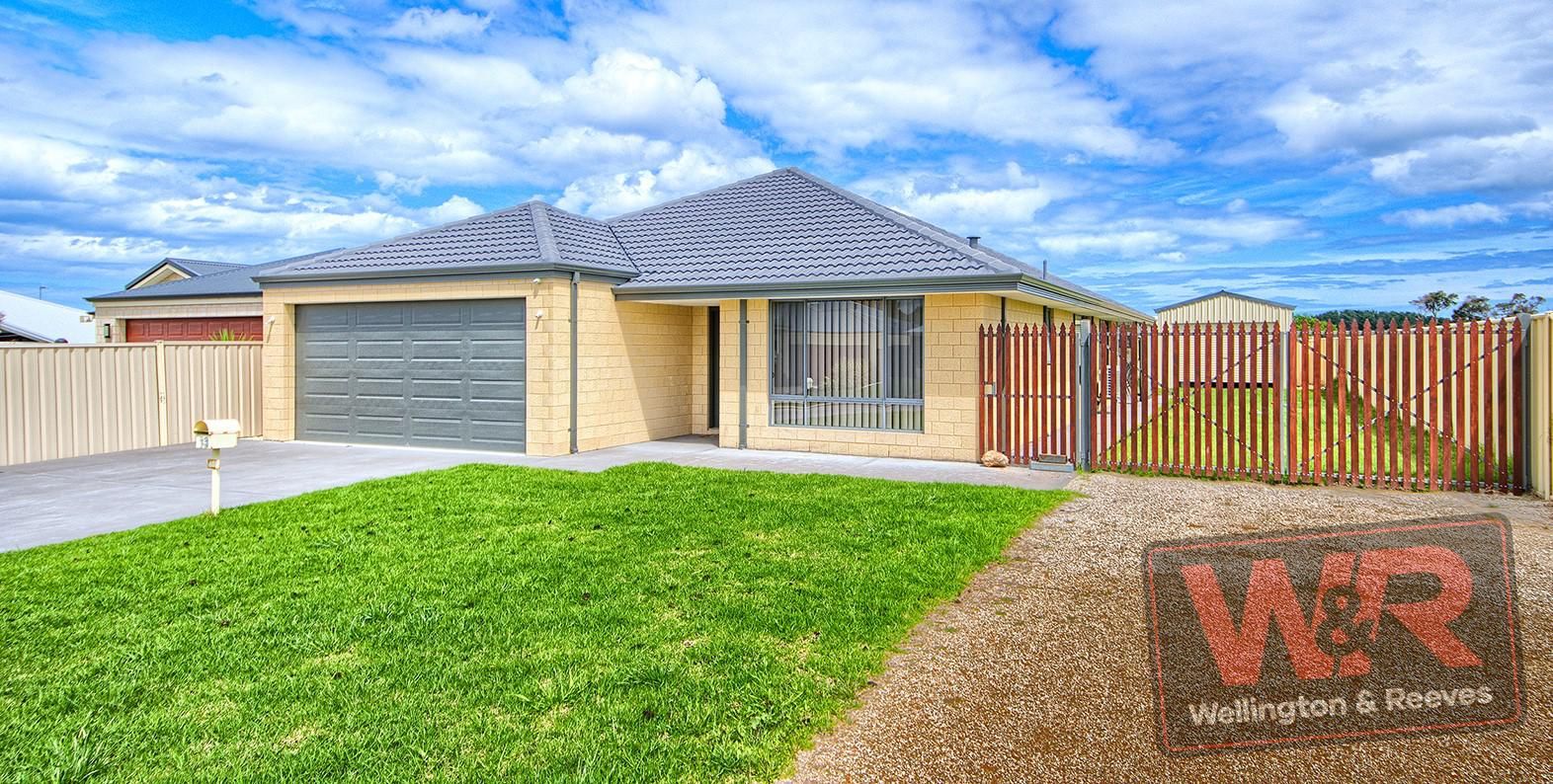 4 bedrooms House in 33 Comet Corner MCKAIL WA, 6330