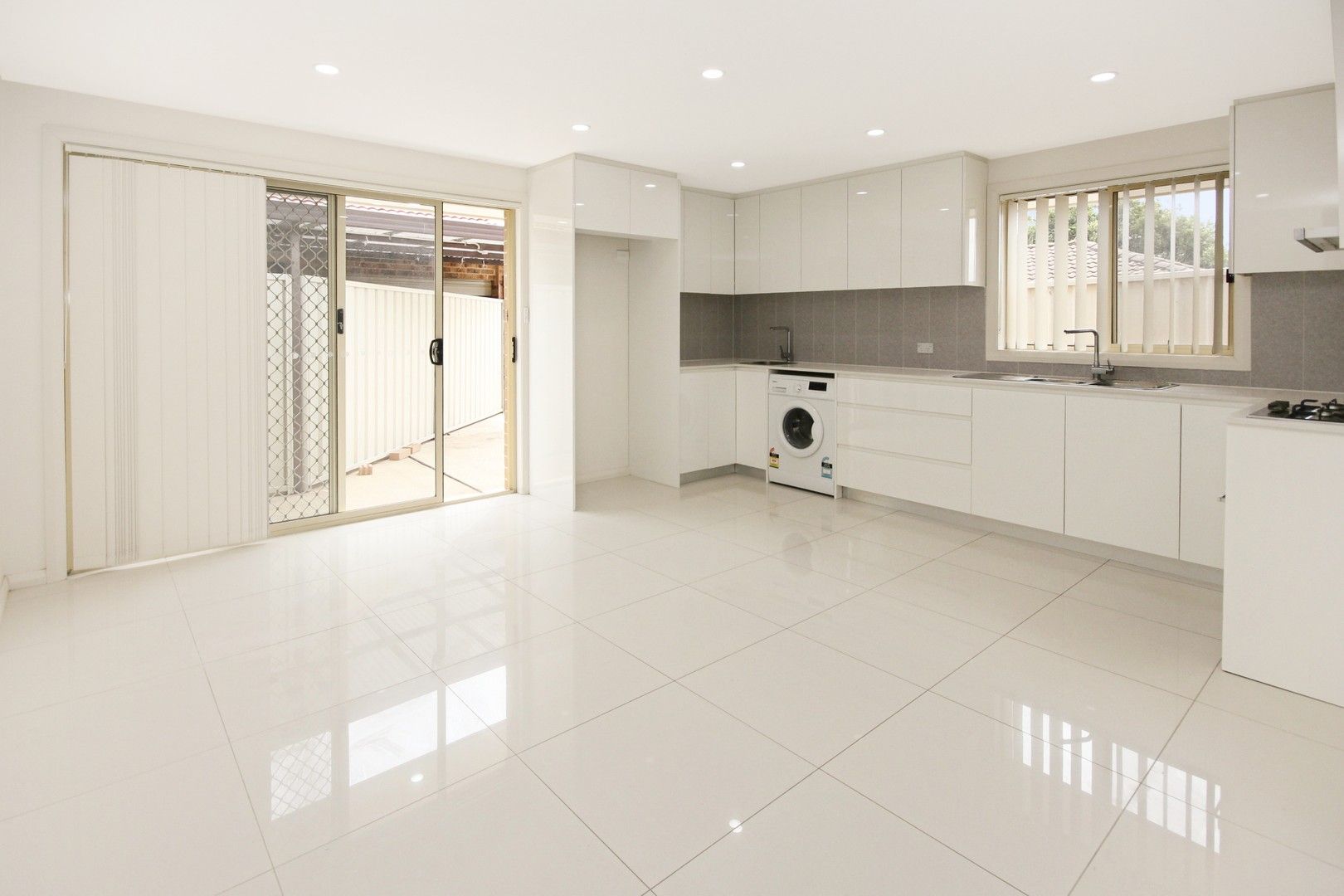 2 bedrooms House in 16A Duardo Street EDENSOR PARK NSW, 2176