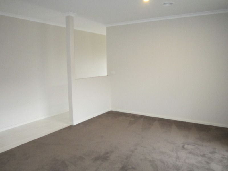 48 Central Road, Hampton Park VIC 3976, Image 2