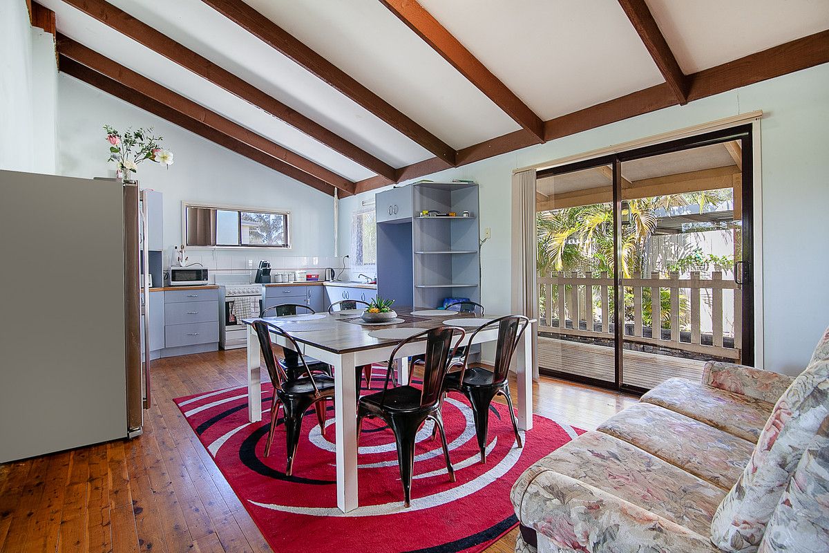 27 Willow Road West, Redbank Plains Property History & Address