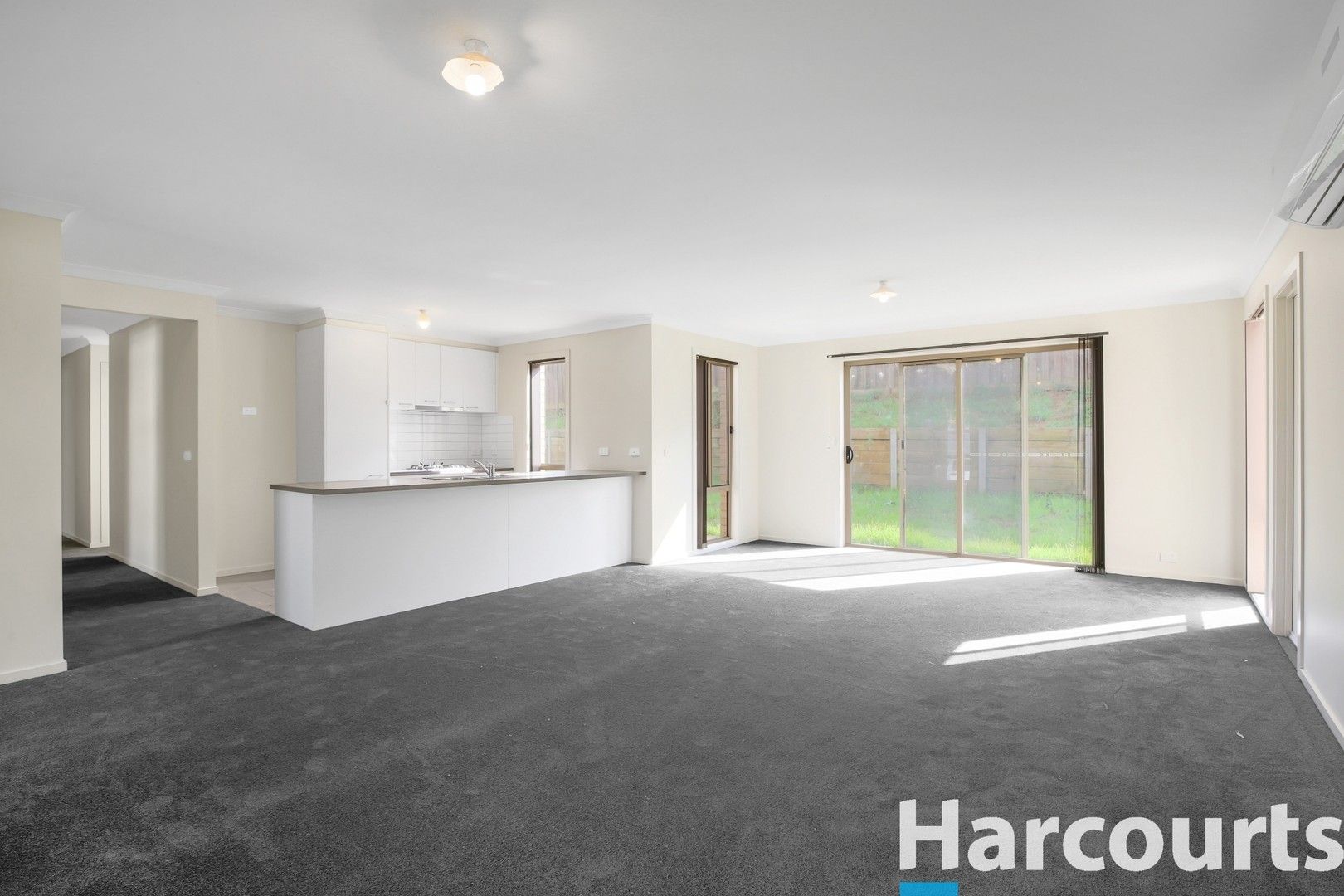 58 Manikato Drive, Drouin VIC 3818 House For Rent 520 Domain