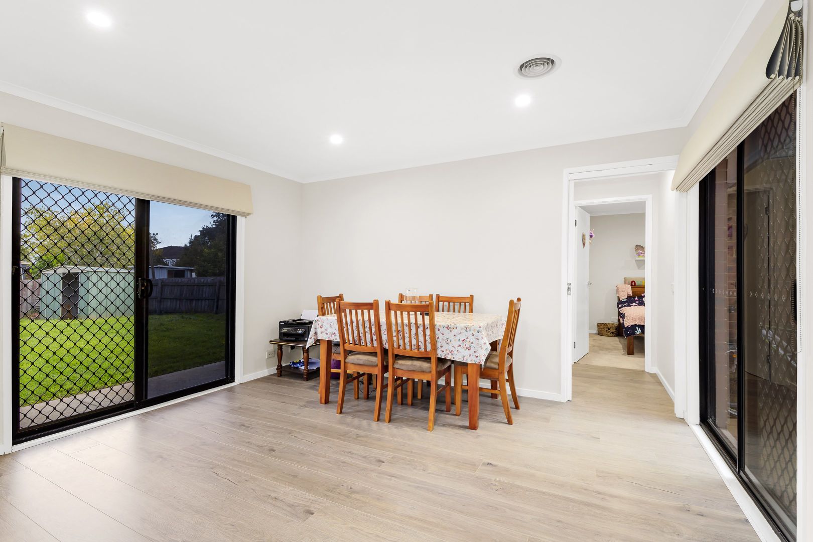 7 Carroll Crescent, Mill Park VIC 3082, Image 2