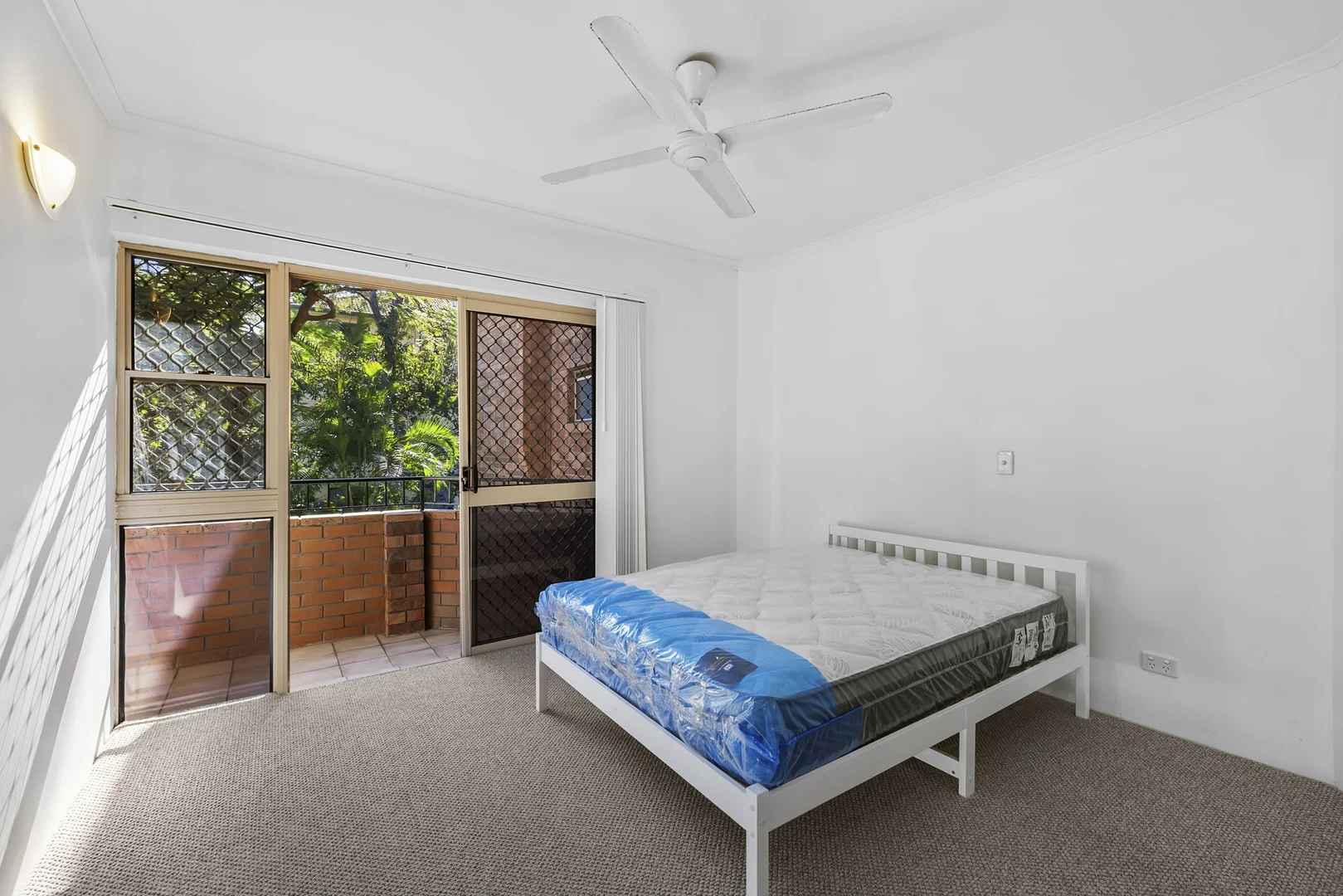 Additional image 5 of 6/8 Carr Street, St Lucia QLD 4067