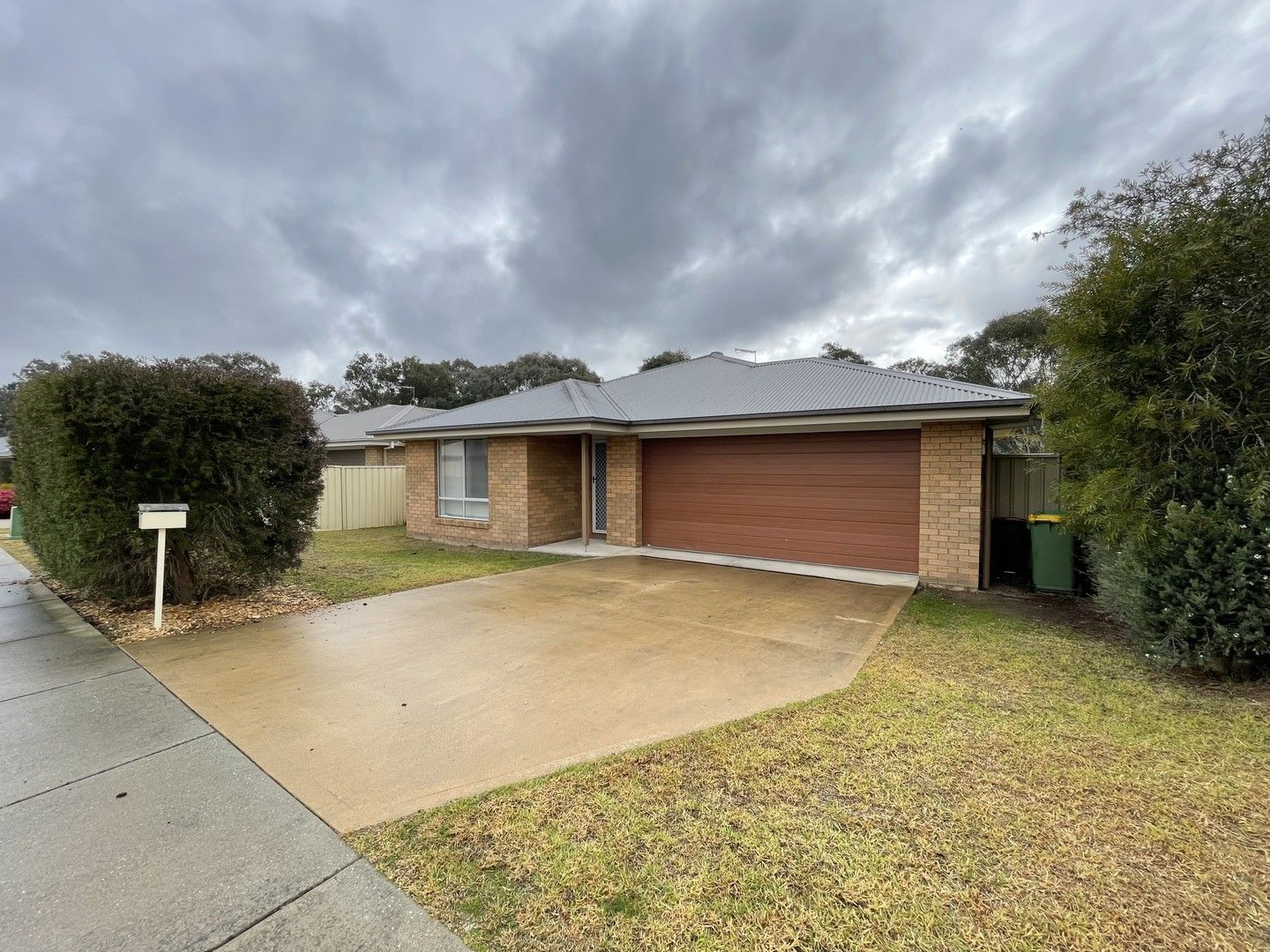 4 bedrooms House in 30 Royce Crescent LAVINGTON NSW, 2641