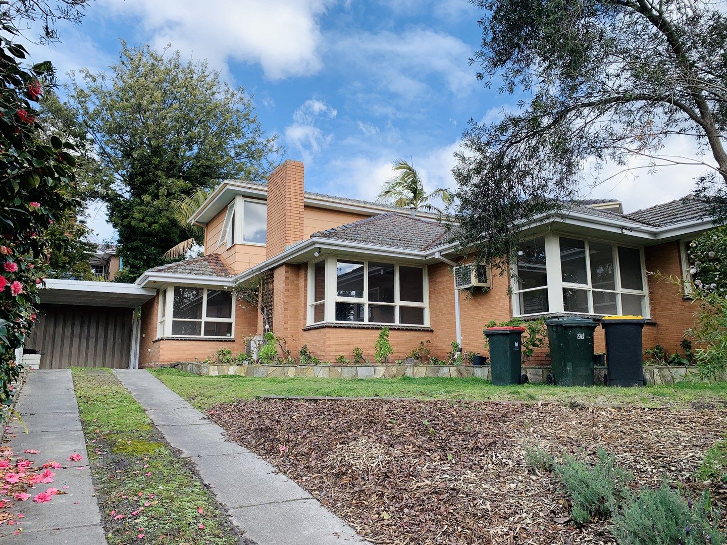3 bedrooms House in 21 Glen Court GLEN WAVERLEY VIC, 3150