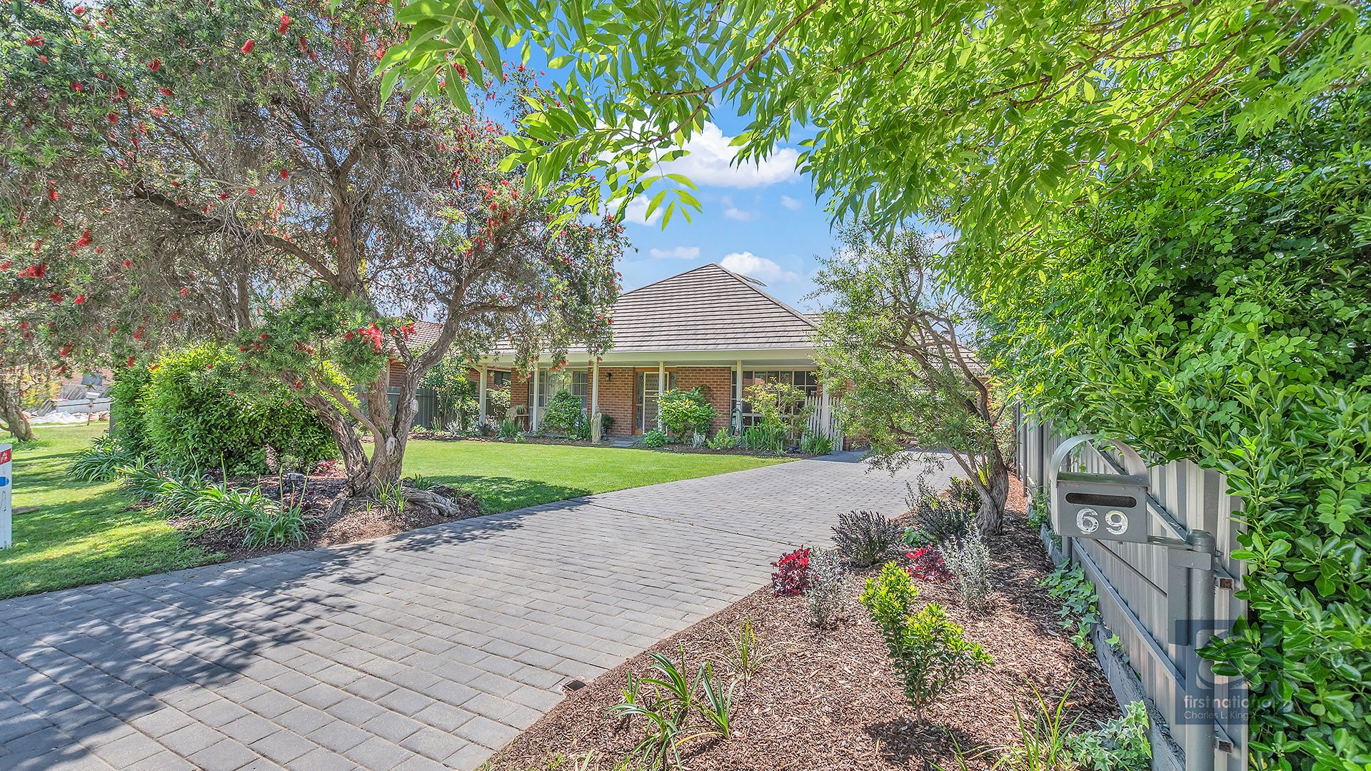 5 bedrooms House in 69 Rutley Crescent ECHUCA VIC, 3564