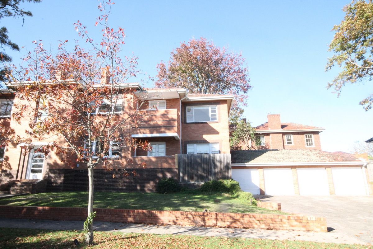 2 bedrooms Apartment / Unit / Flat in 4/424 Dandenong Road CAULFIELD NORTH VIC, 3161