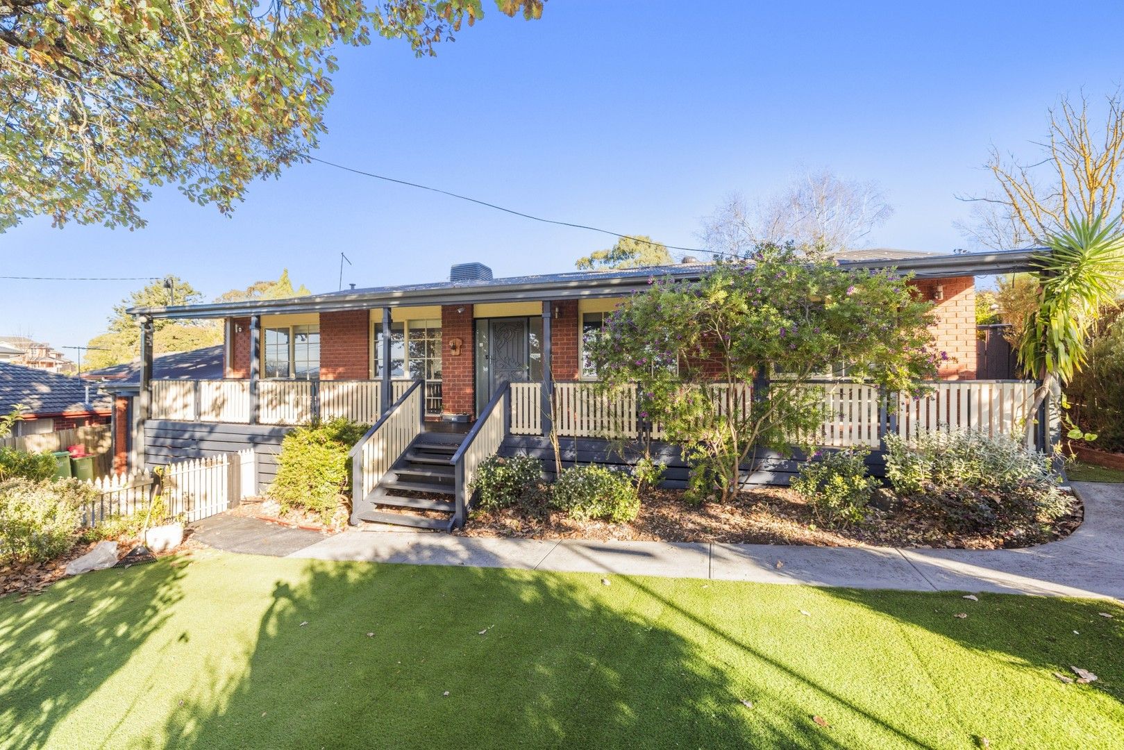 3 bedrooms House in 10 Stuart Road LILYDALE VIC, 3140