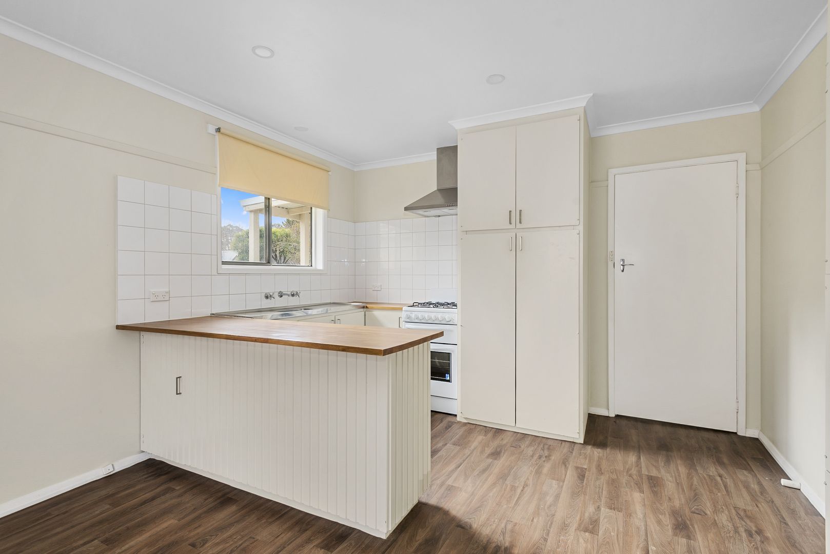 36 Murphy Street, Romsey VIC 3434, Image 2