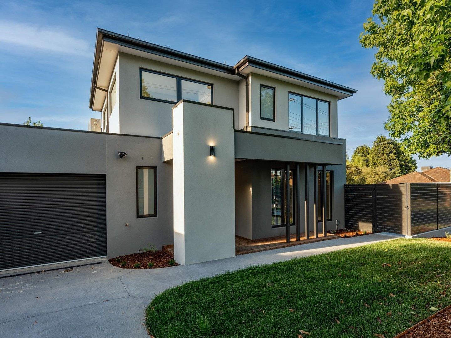 3 bedrooms Townhouse in 8 City Road RINGWOOD VIC, 3134