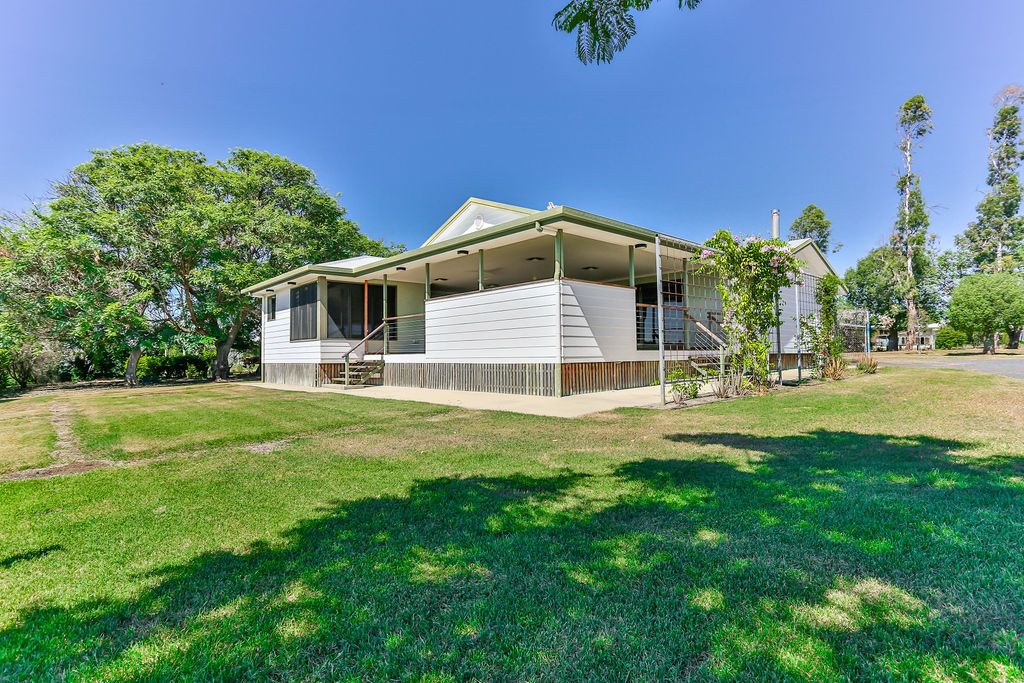 1 Burn Street, Capella QLD 4723, Image 2