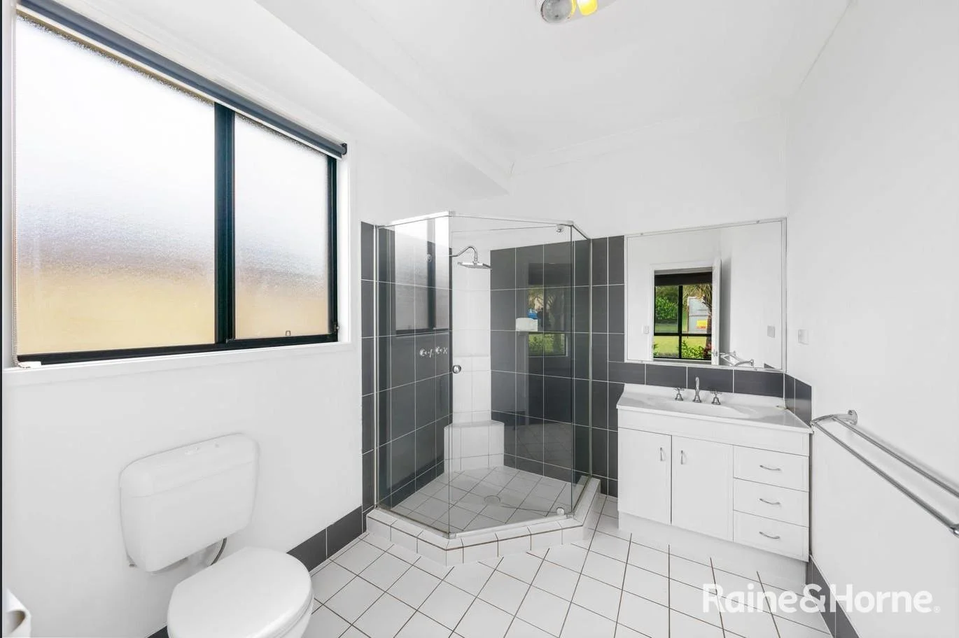 Additional image 10 of 6 Ebony Crescent, Redland Bay QLD 4165