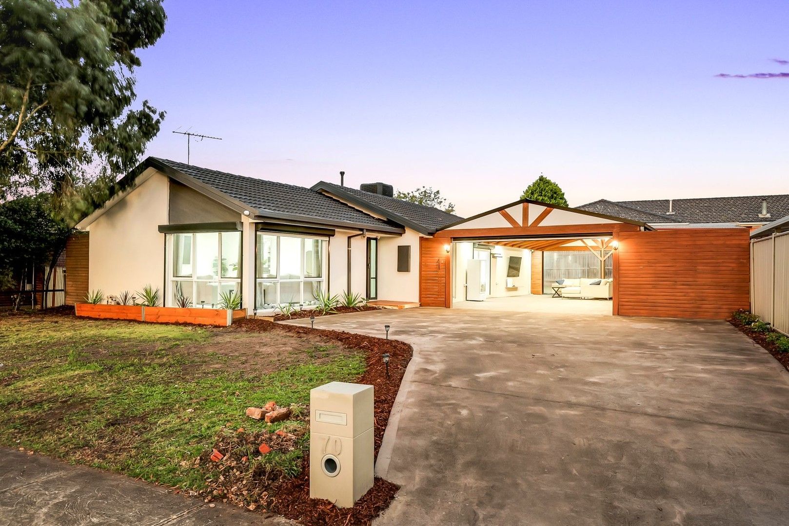 70 Prince of Wales Avenue, Mill Park VIC 3082, Image 0
