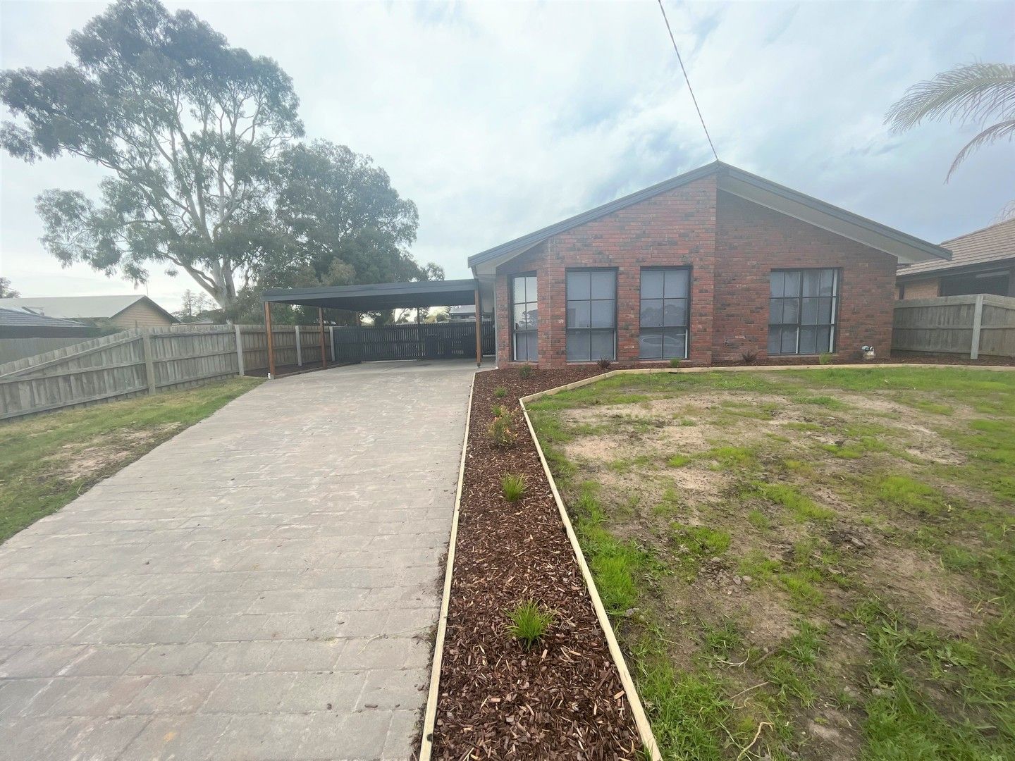 4 bedrooms House in 99 Cross's Road TRARALGON VIC, 3844