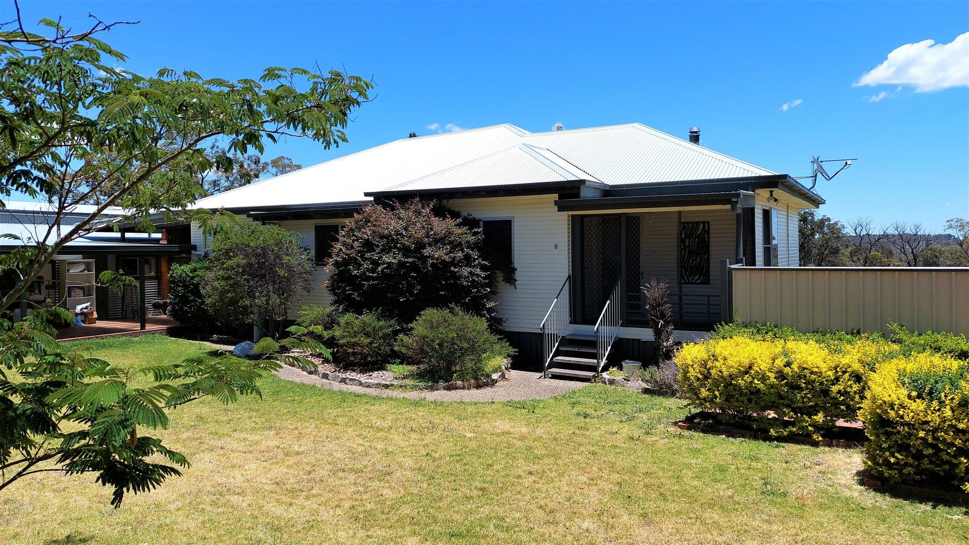 3 bedrooms House in 74 Brunckhorst Ave STANTHORPE QLD, 4380