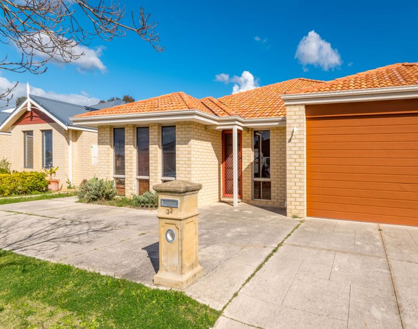 32 Carlton Loop, Canning Vale WA 6155