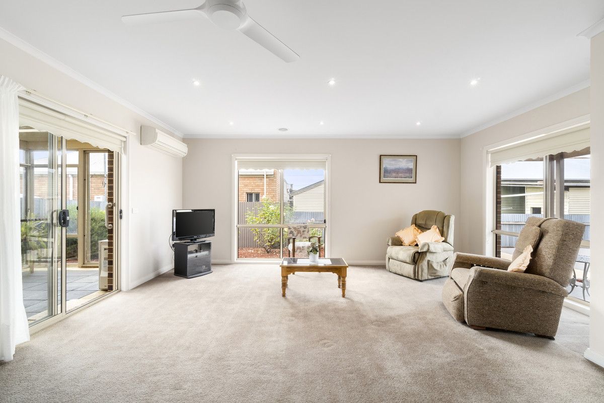 2/24 Parrott Street, Cobden VIC 3266, Image 2