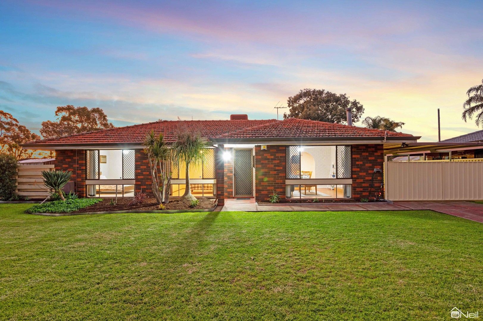 3 bedrooms House in 8 Toongabbie Way ARMADALE WA, 6112