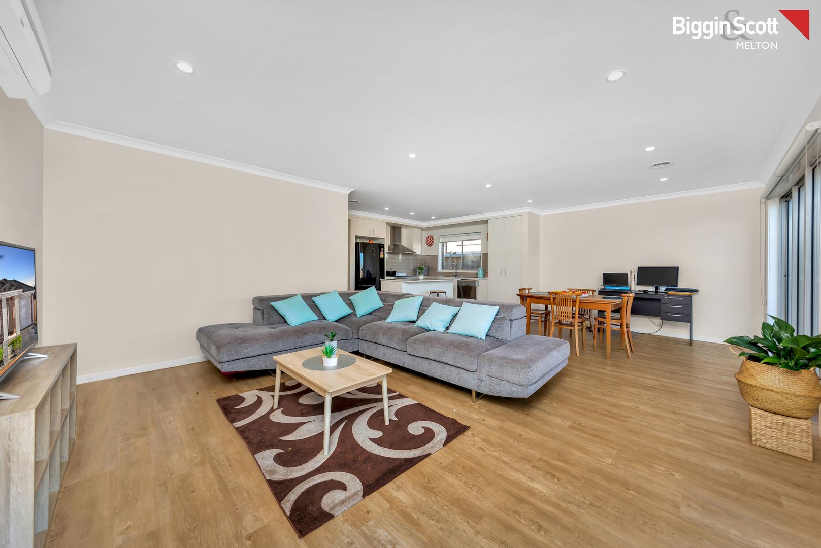 14 Inverness Place, Thornhill Park VIC 3335, Image 1