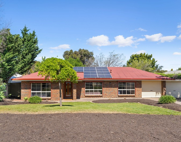 16 Equestrian Drive, Woodcroft SA 5162