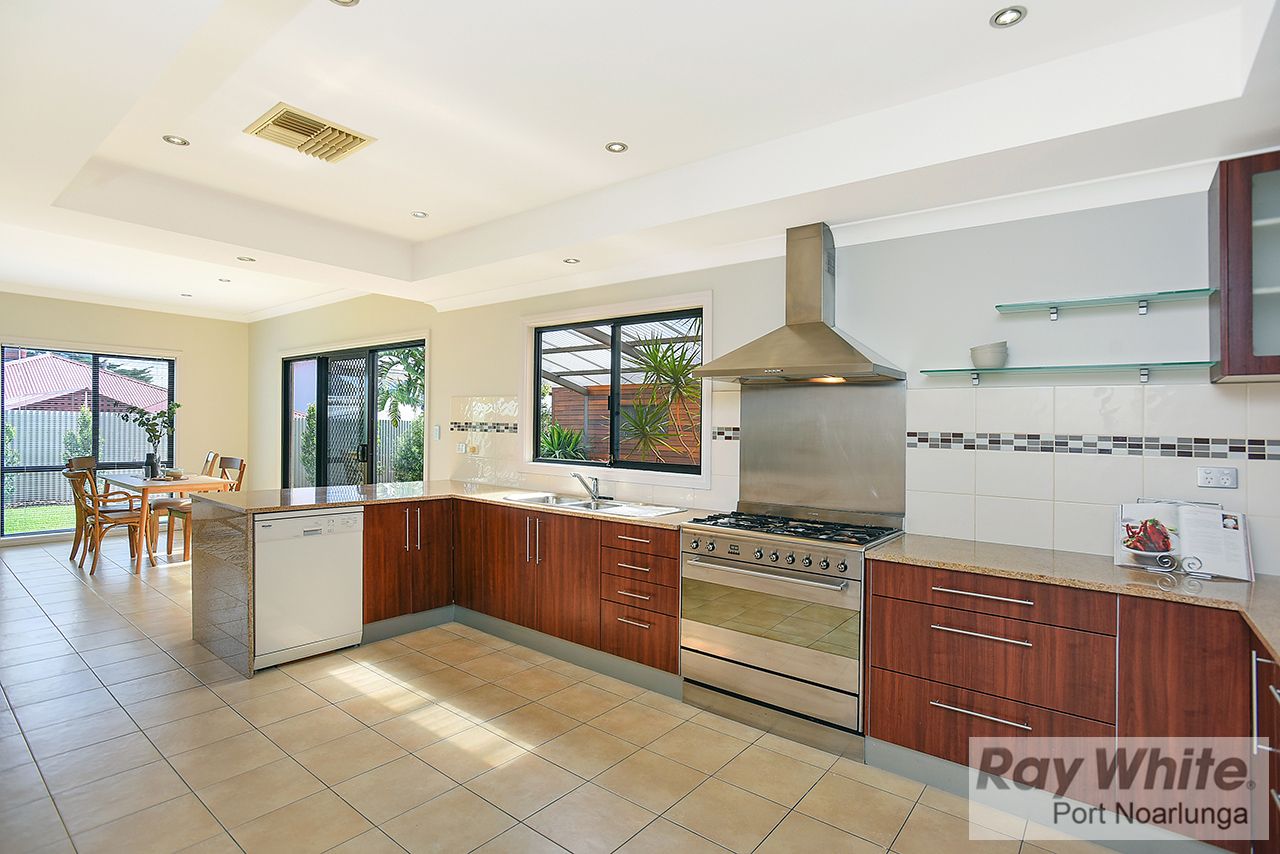 15 Ralphs Avenue, Port Noarlunga SA 5167, Image 2