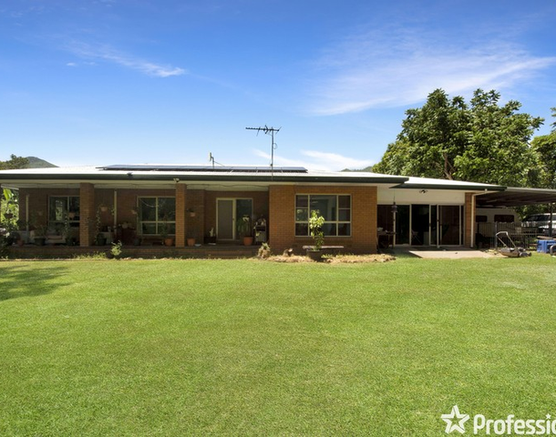 9 Cook Street, Finch Hatton QLD 4756