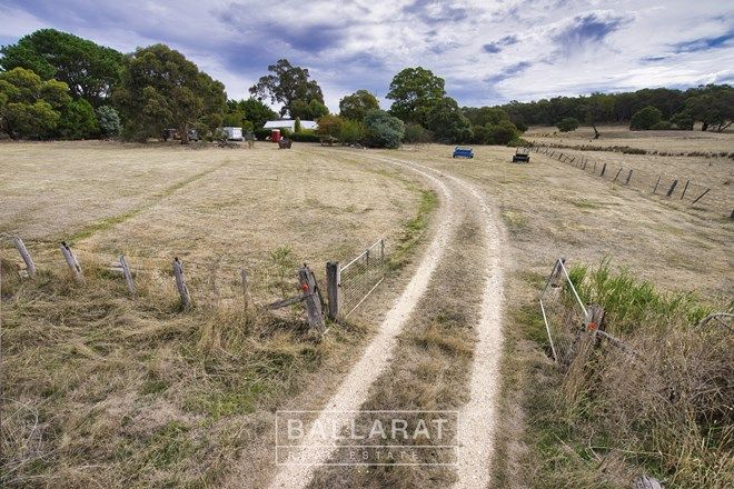 Picture of 77 Finch Lane, WATERLOO VIC 3373