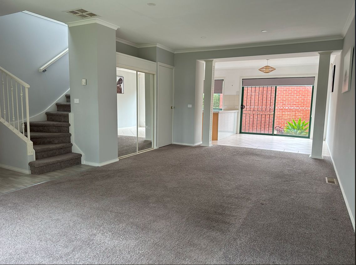 2 bedrooms Apartment / Unit / Flat in 1/1 Fleet Street MOUNT WAVERLEY VIC, 3149