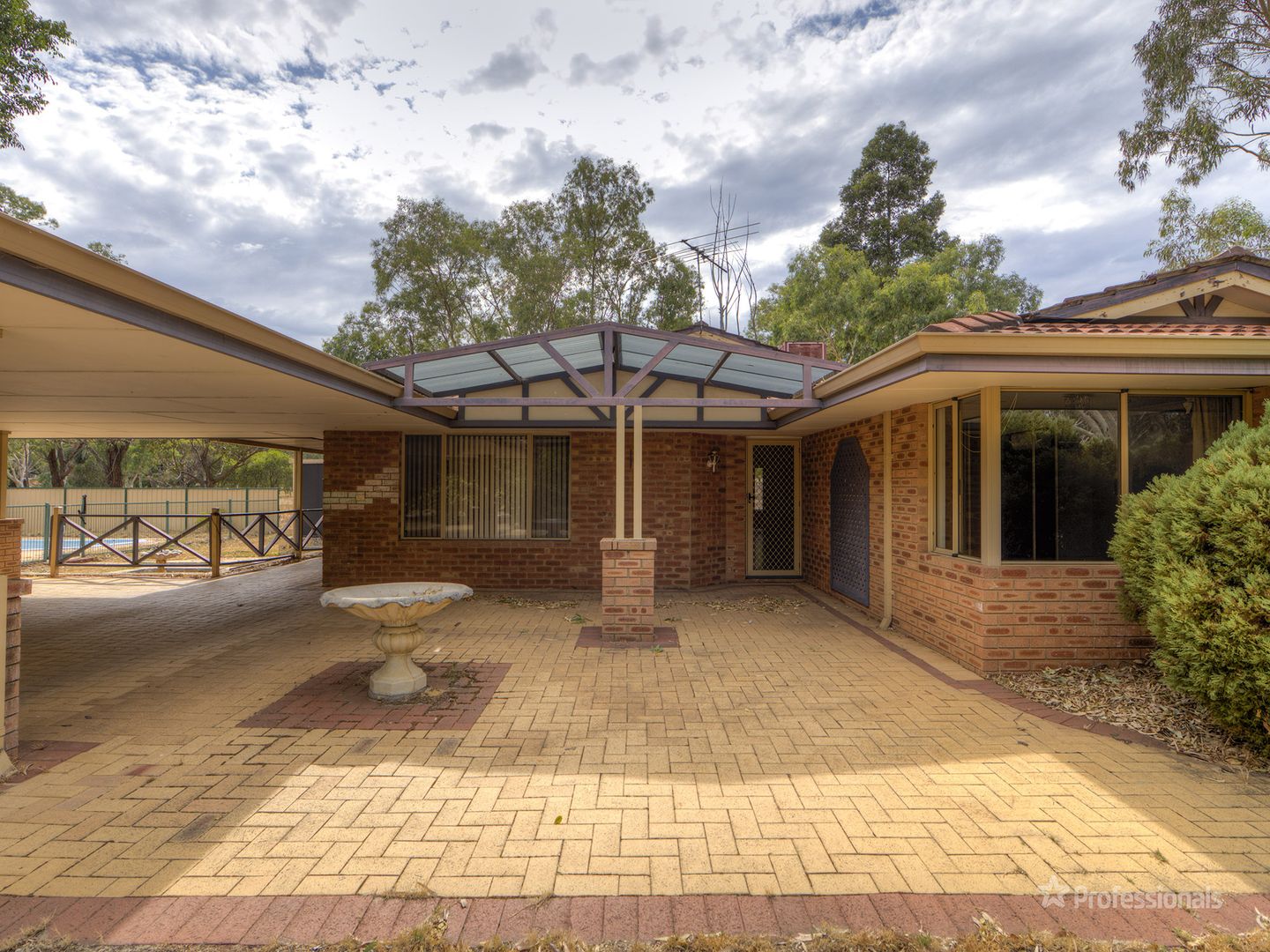 185 Brewer Road, Maida Vale WA 6057, Image 2