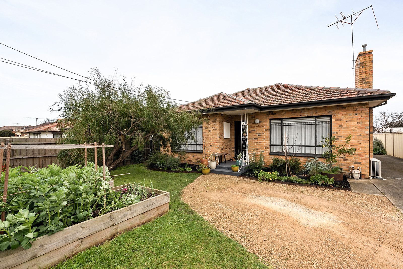 3 bedrooms House in 51 Rathcown Road RESERVOIR VIC, 3073
