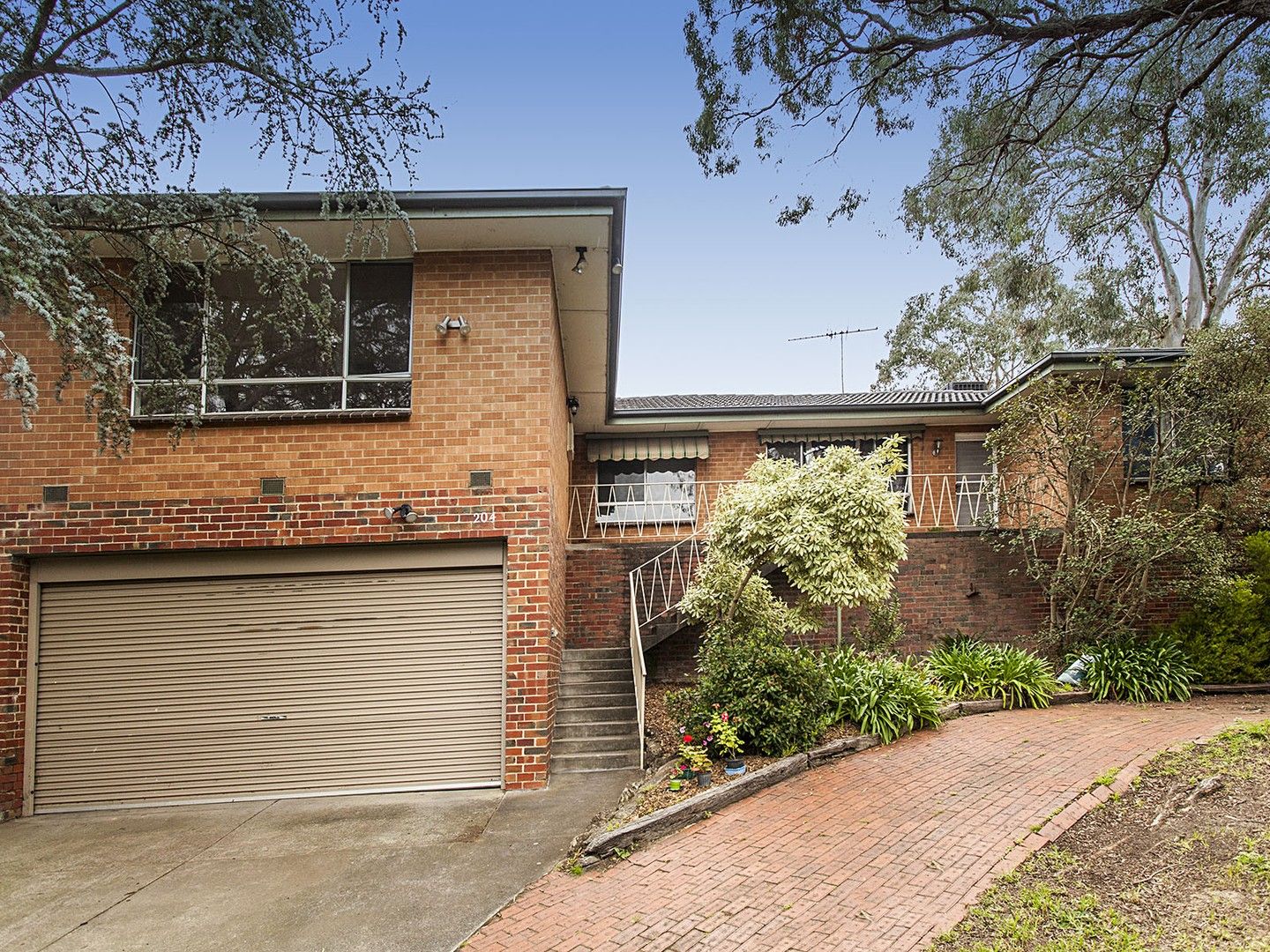 2 bedrooms House in 1/204 Templestowe Rd TEMPLESTOWE LOWER VIC, 3107