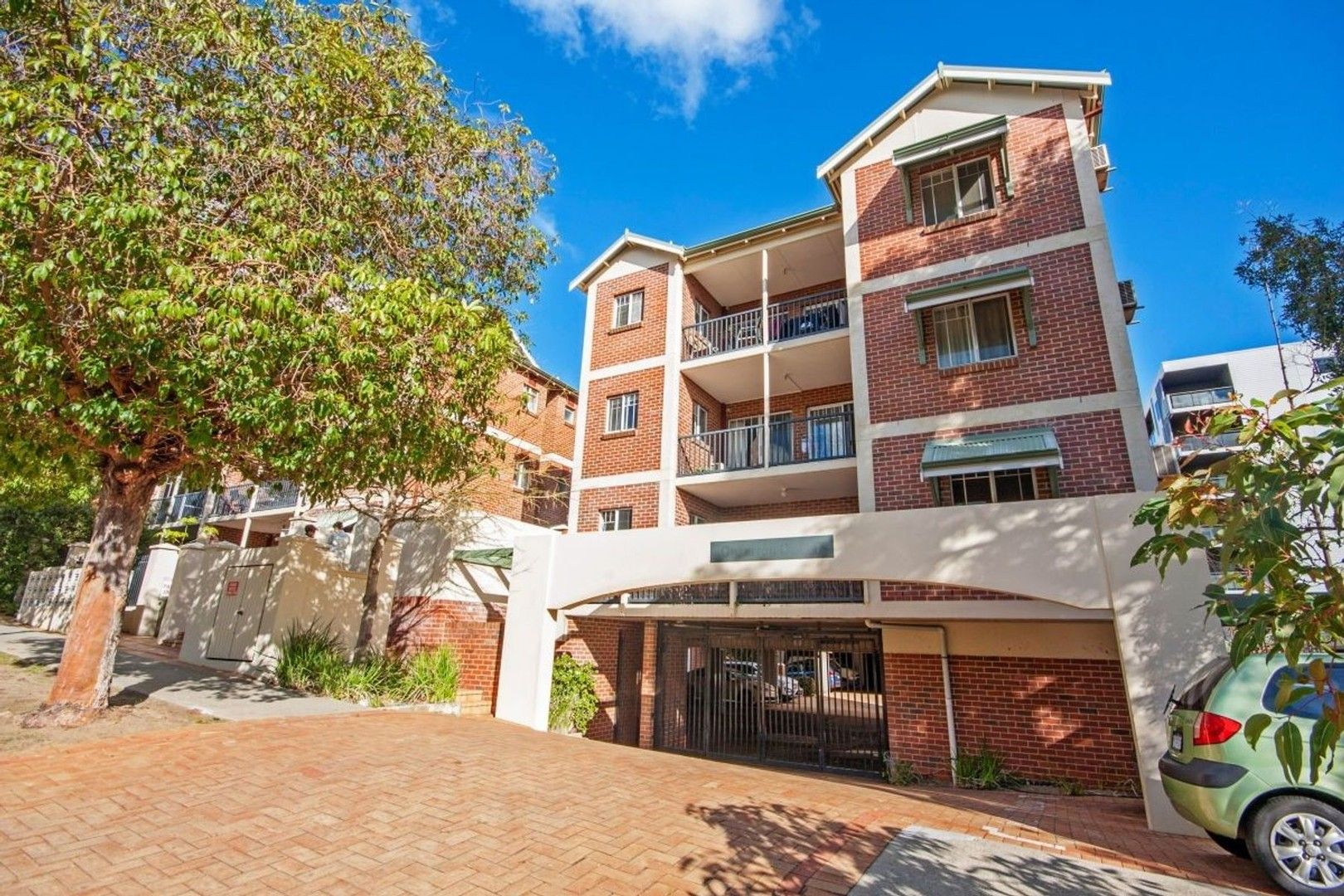 2 bedrooms Apartment / Unit / Flat in 3/53 Bronte Street EAST PERTH WA, 6004