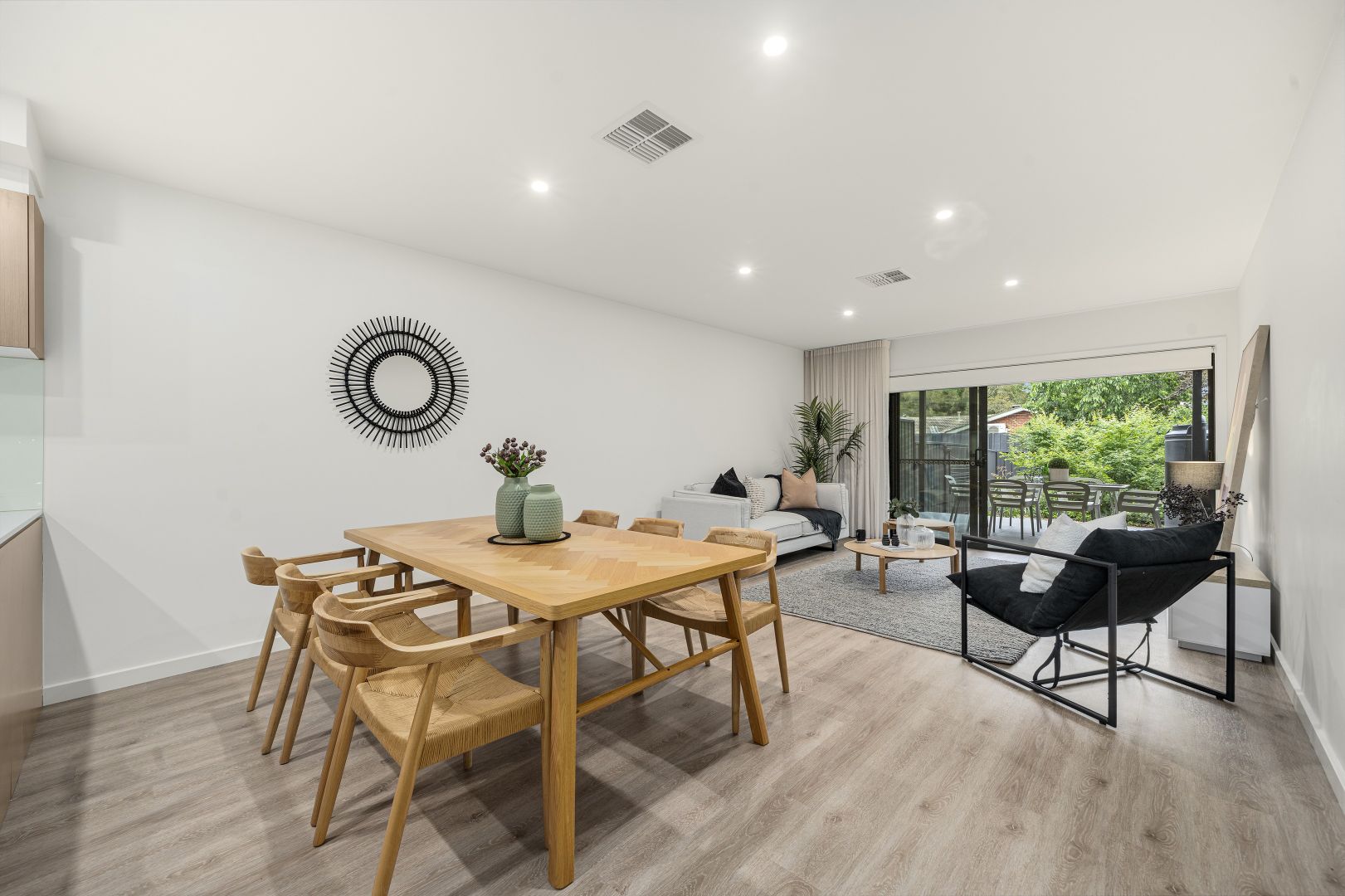 2/9 Oliver Street, Lyneham ACT 2602, Image 2