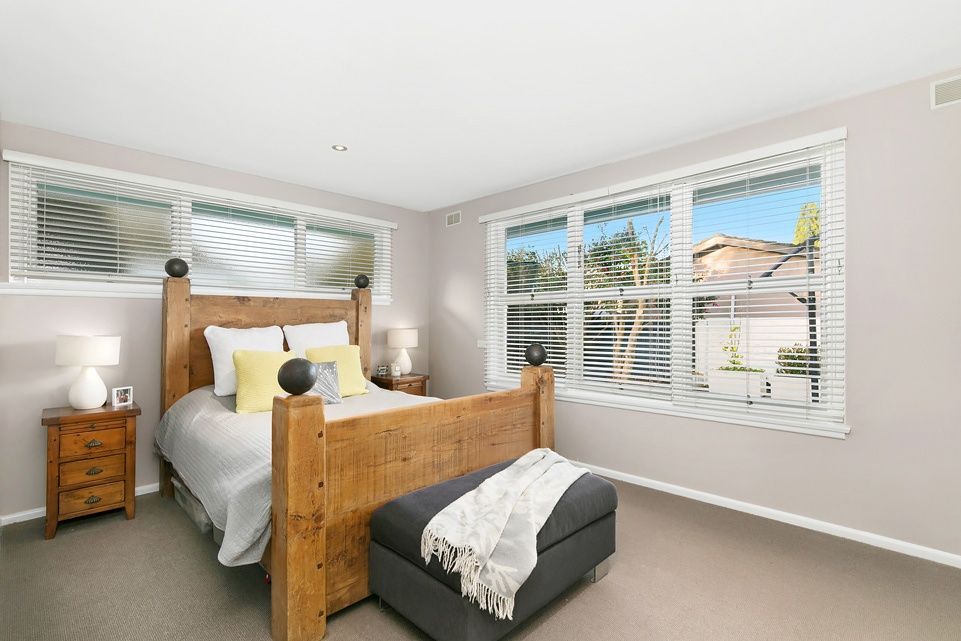 7 Errigal Place, Killarney Heights NSW 2087, Image 2