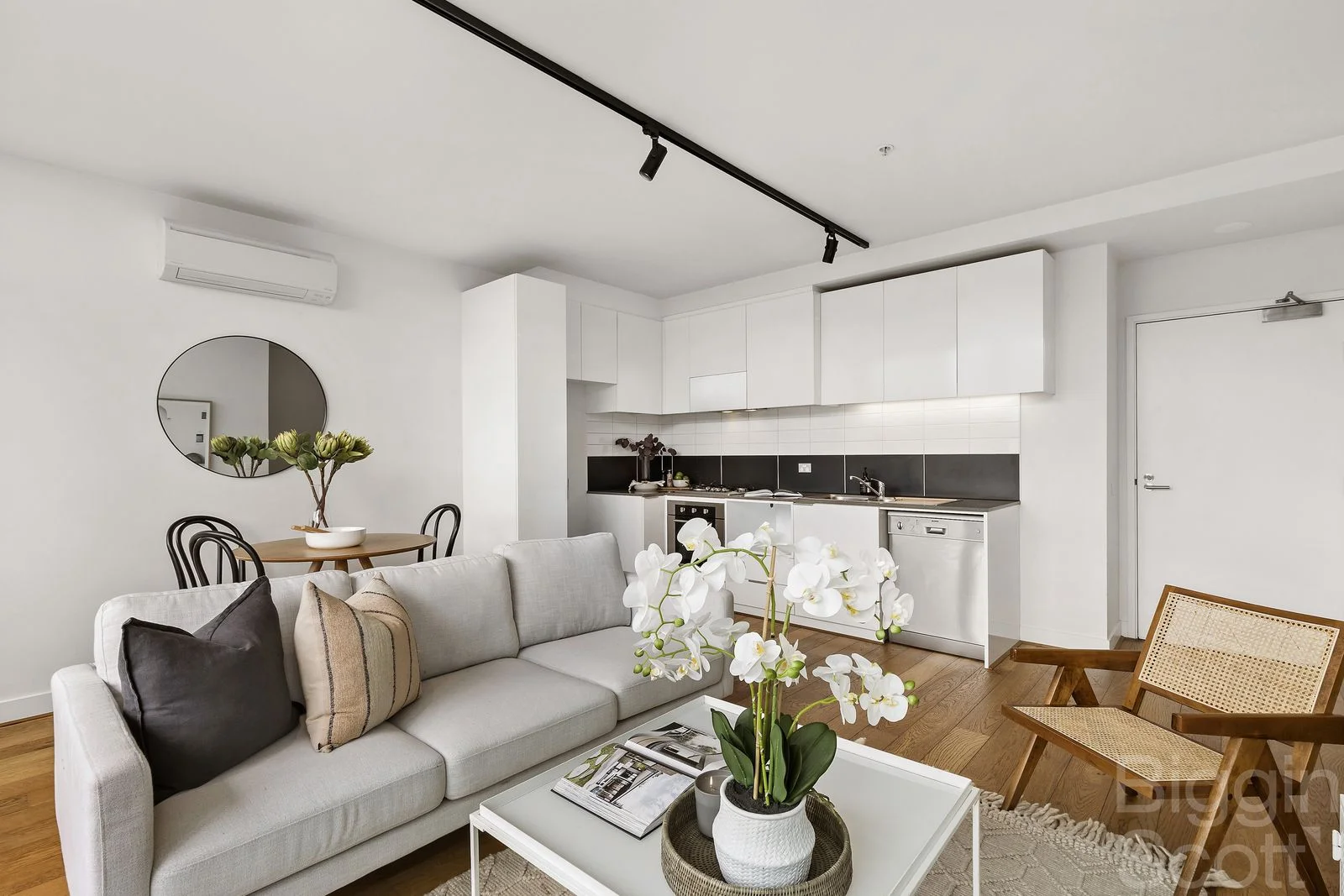 207/12 Trenerry Crescent, Abbotsford VIC 3067