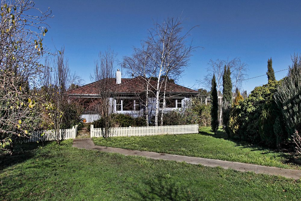 61 Bowyers Road, Woodend VIC 3442