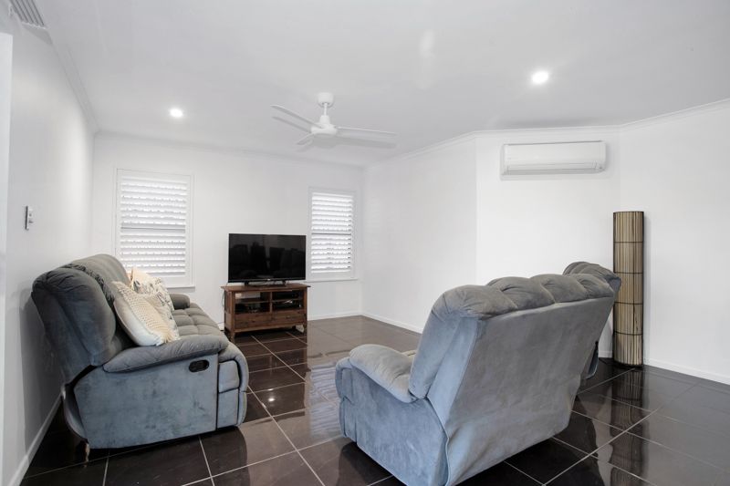 4 Crestview Crescent, Bucasia QLD 4750, Image 1