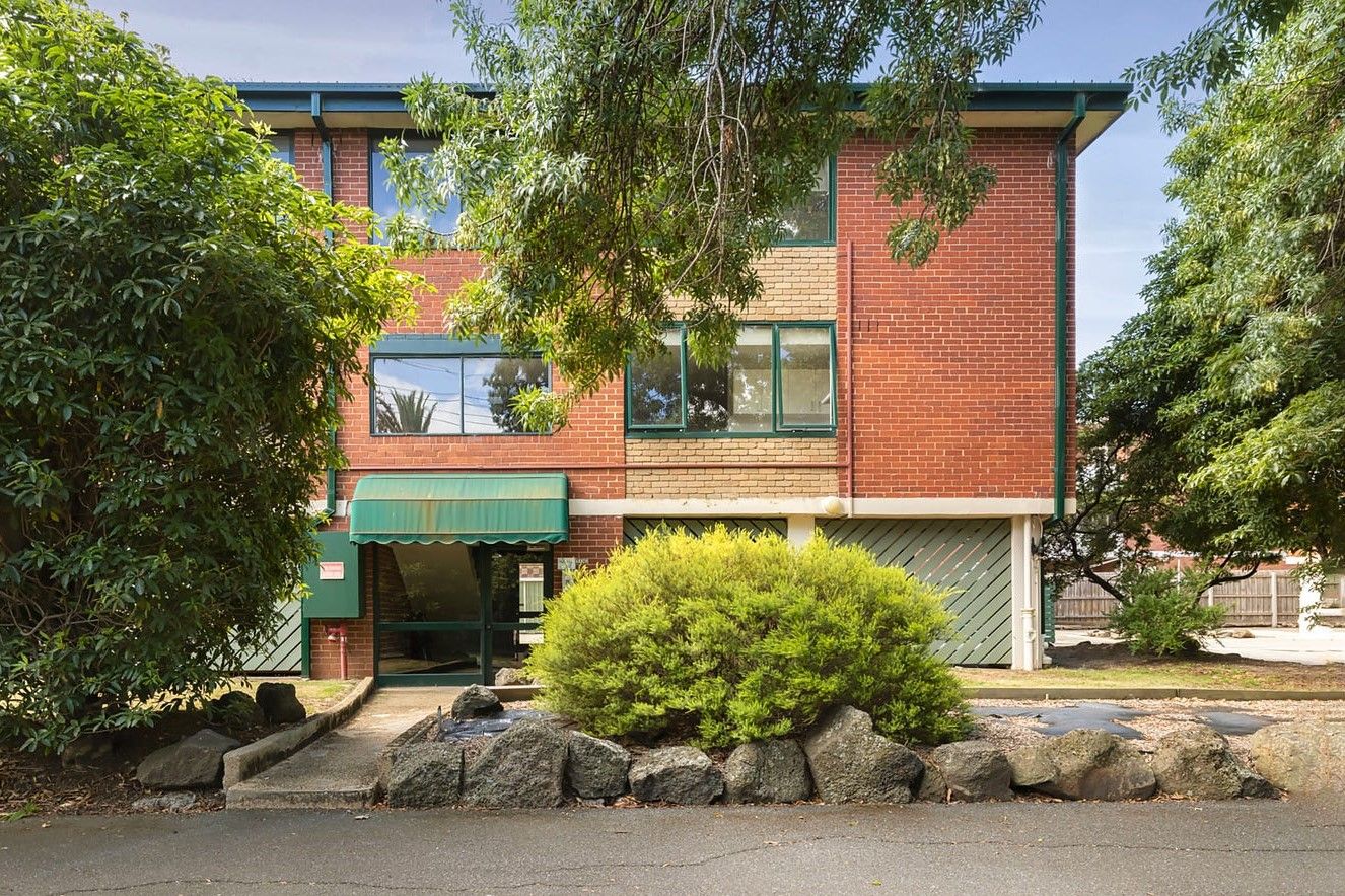 Apartment / Unit / Flat in 4/106 Ascot Vale Road, FLEMINGTON VIC, 3031