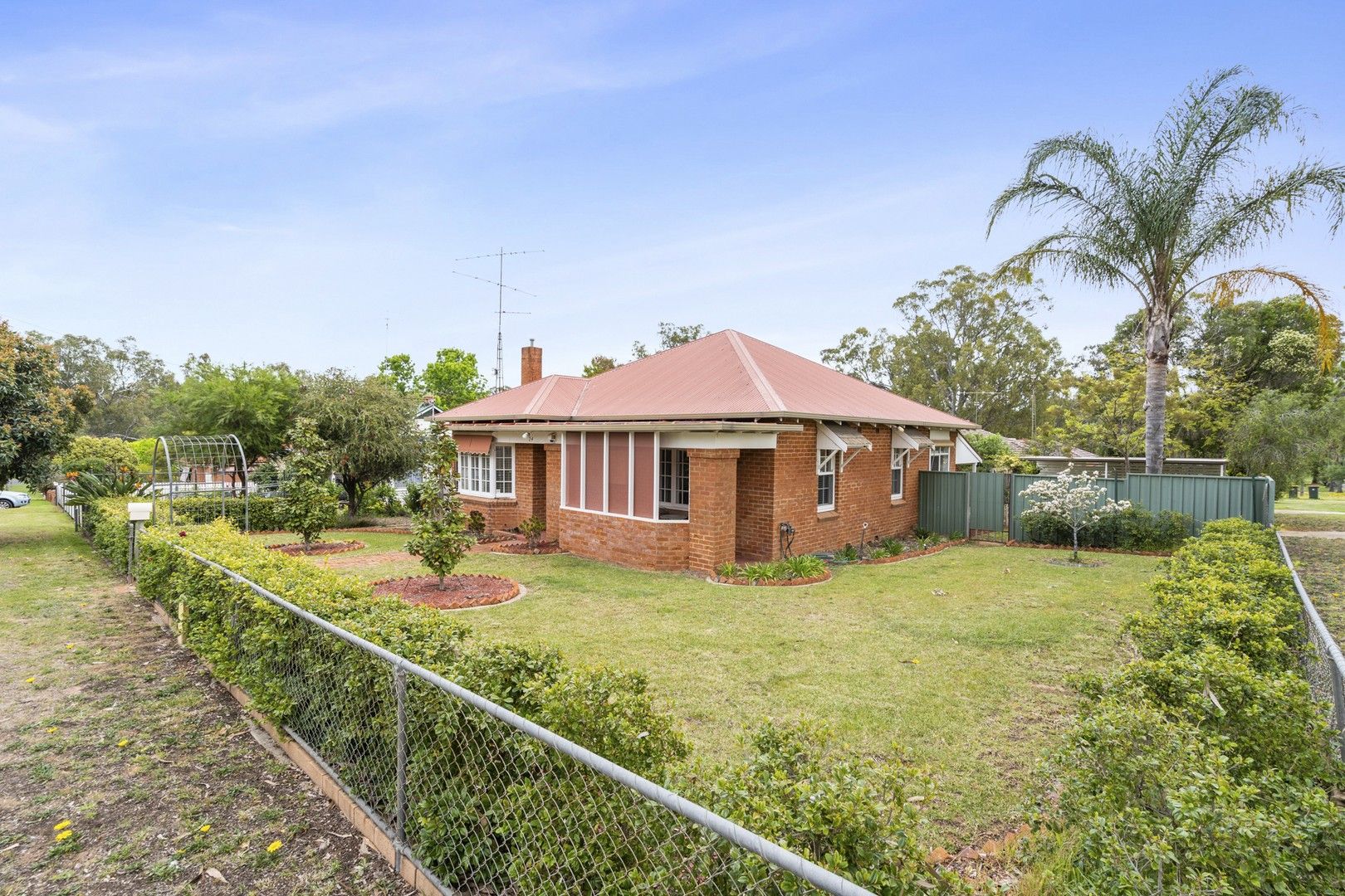 24 Roberts Street, Narrandera NSW 2700, Image 0