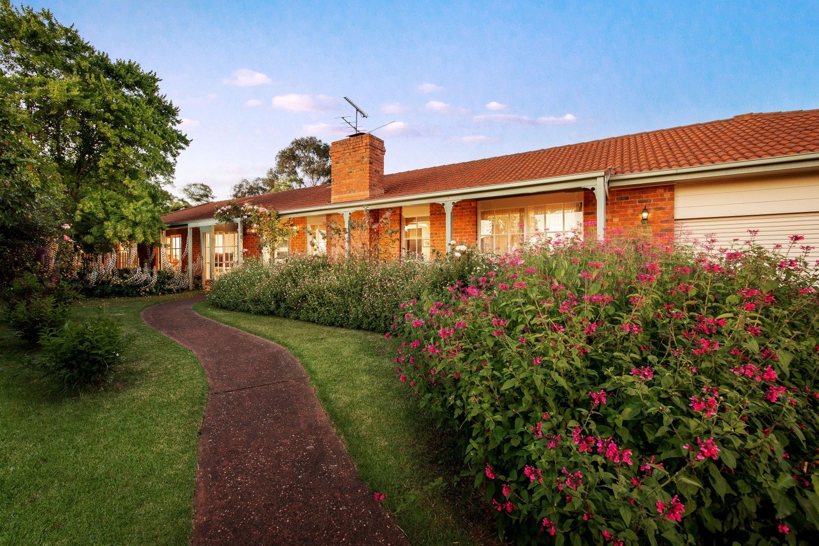 4 Carbine Court West Albury NSW 2640 Domain