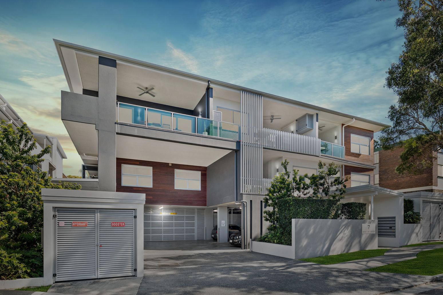 3 bedrooms Apartment / Unit / Flat in 1/7 Durham Street COORPAROO QLD, 4151