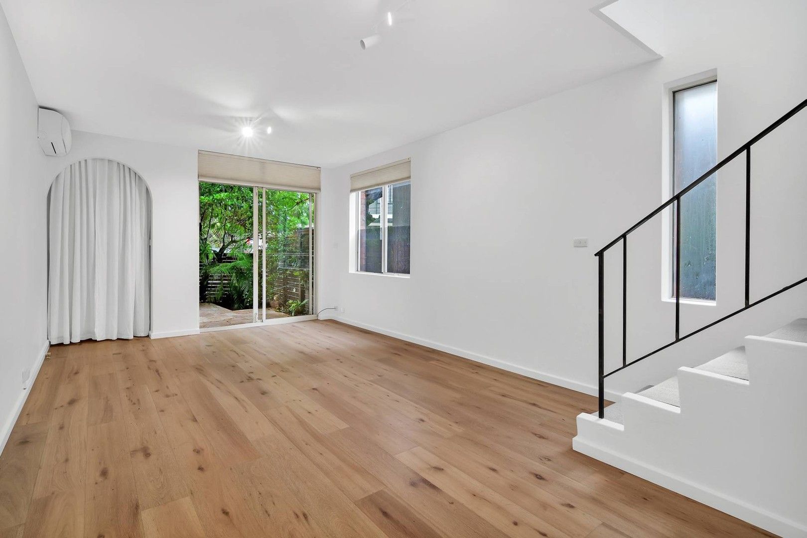 2 bedrooms Townhouse in 1/6 Rangers Road CREMORNE NSW, 2090